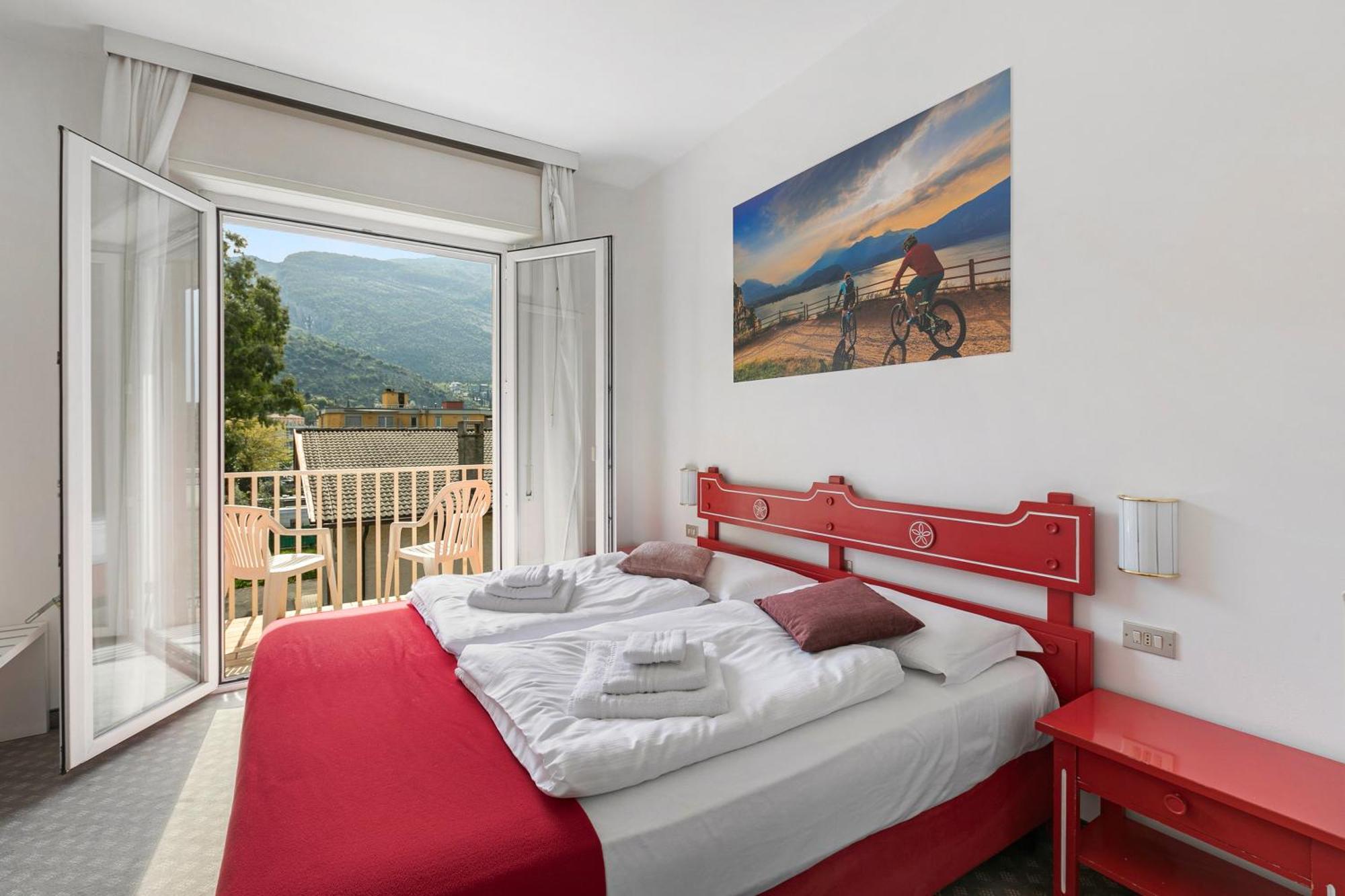 Bike & Wind Hotel Villa Maria Torbole Sul Garda Zewnętrze zdjęcie
