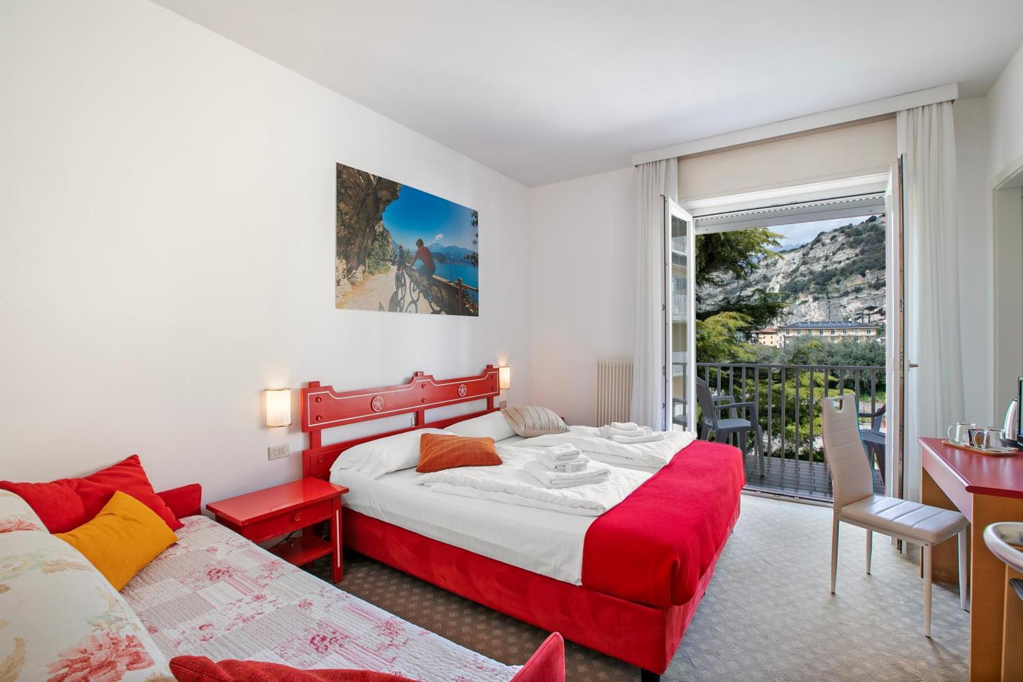 Bike & Wind Hotel Villa Maria Torbole Sul Garda Zewnętrze zdjęcie