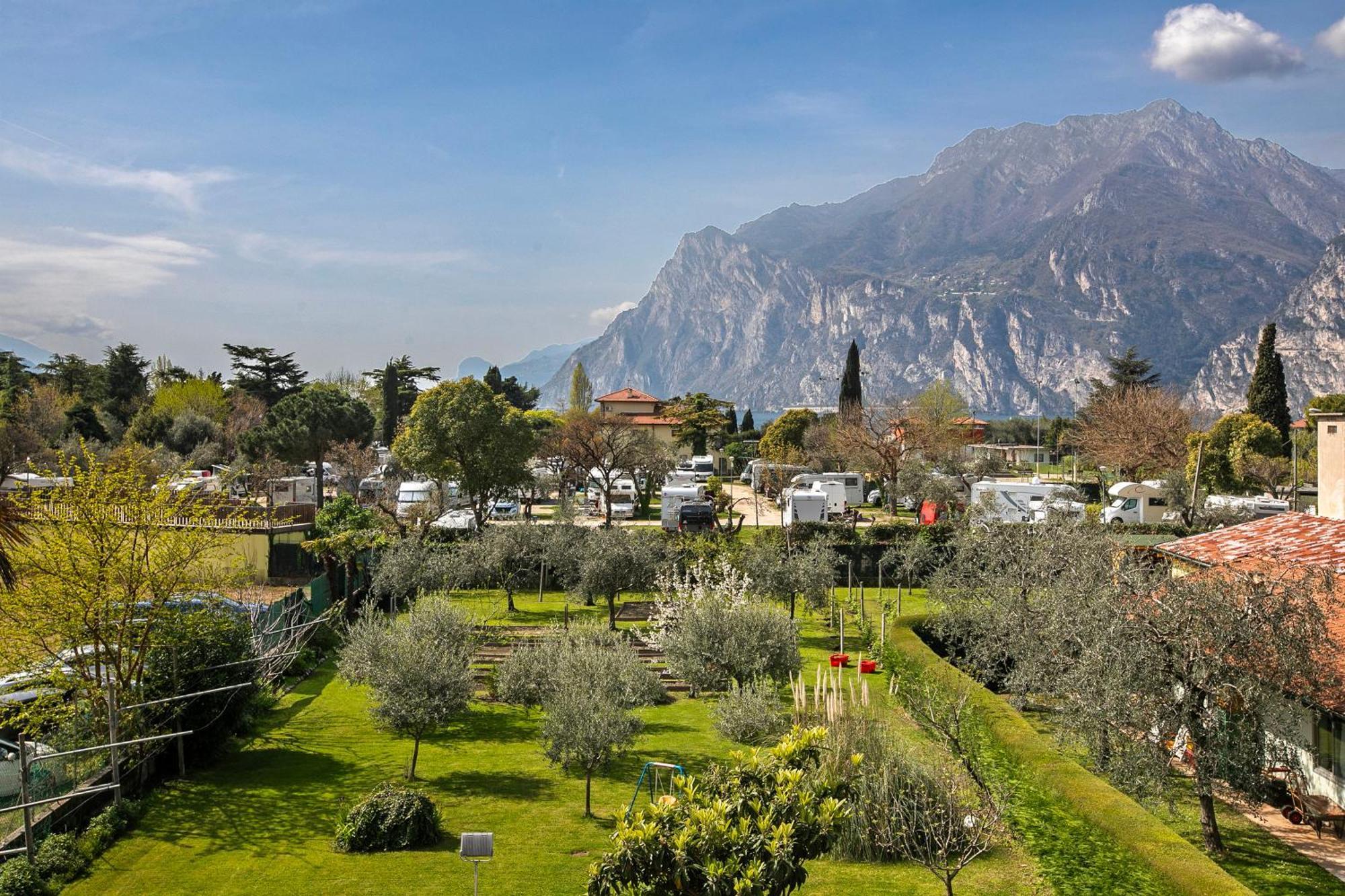 Bike & Wind Hotel Villa Maria Torbole Sul Garda Zewnętrze zdjęcie