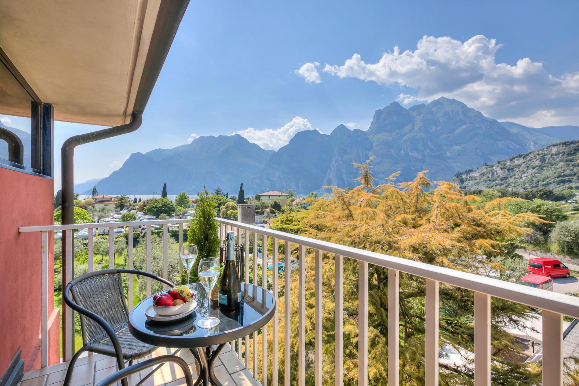 Bike & Wind Hotel Villa Maria Torbole Sul Garda Zewnętrze zdjęcie